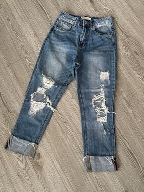 5/$25✨NWOT🏷️Streetwear Society Distressed Boyfriend Jeans in Blue